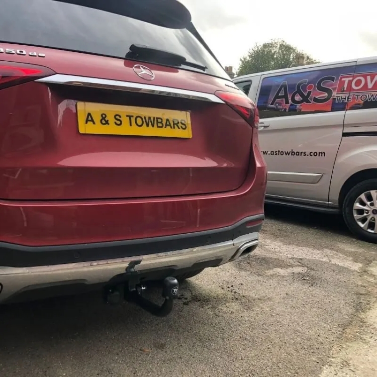 Can I Do Towbar Fitting Myself or Should I Hire a Pro?