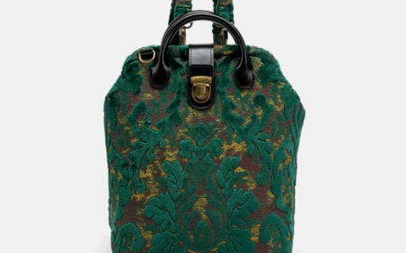 The Knitting Bag That Does It All: Style, Space & Stitch-Worthy Charm