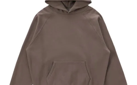 Essentials Hoodies: The Modern Streetwear Staple That Redefined Casual Fashion