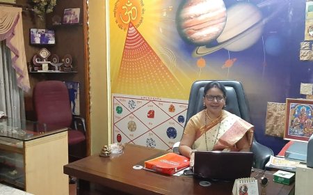 Best Astrologer in Pune: Unlocking the Power of the Stars with Pramila Wate