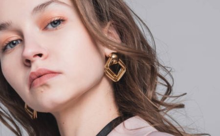 Return of Chunky 90s-Inspired Earrings
